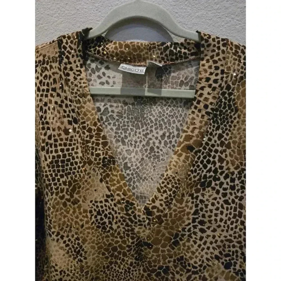 Chico's Women's Animal Print V-Neck Blouse Size 2 12/14 Multicolor - Picture 2 of 10